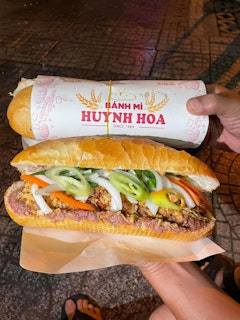 Bánh Mì Huynh Hoa