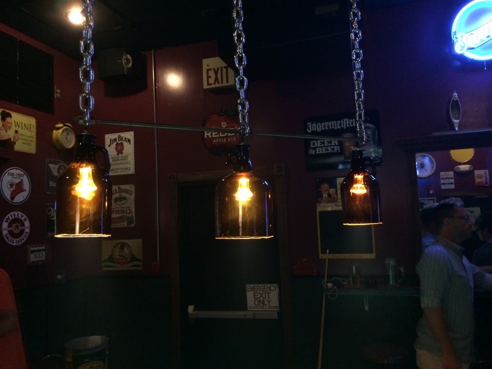 Bar 32