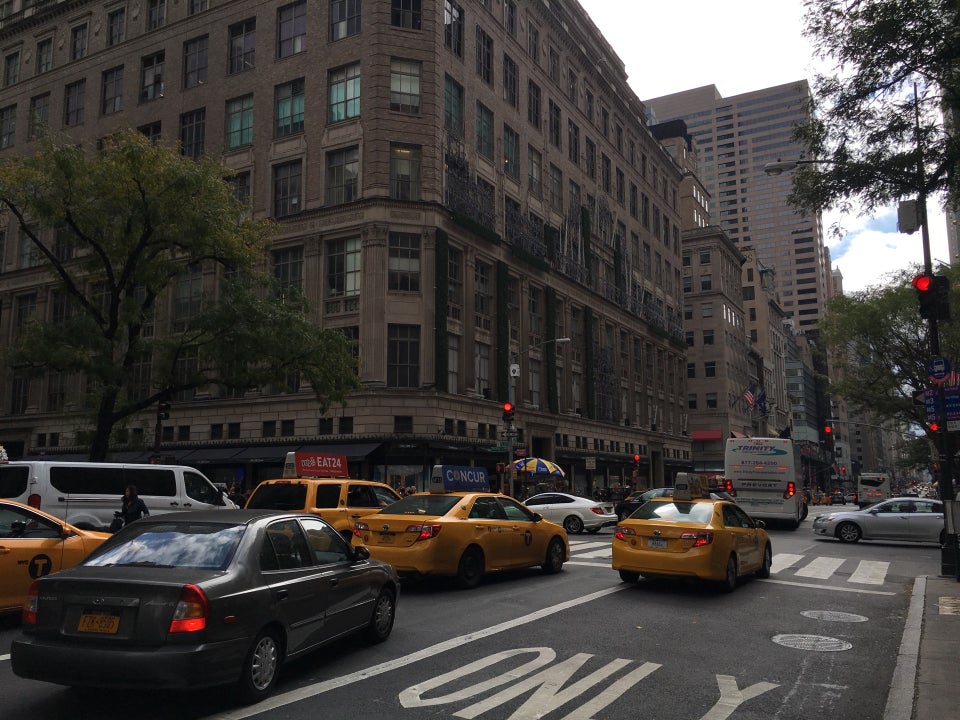 Photo of Saks Fifth Avenue
