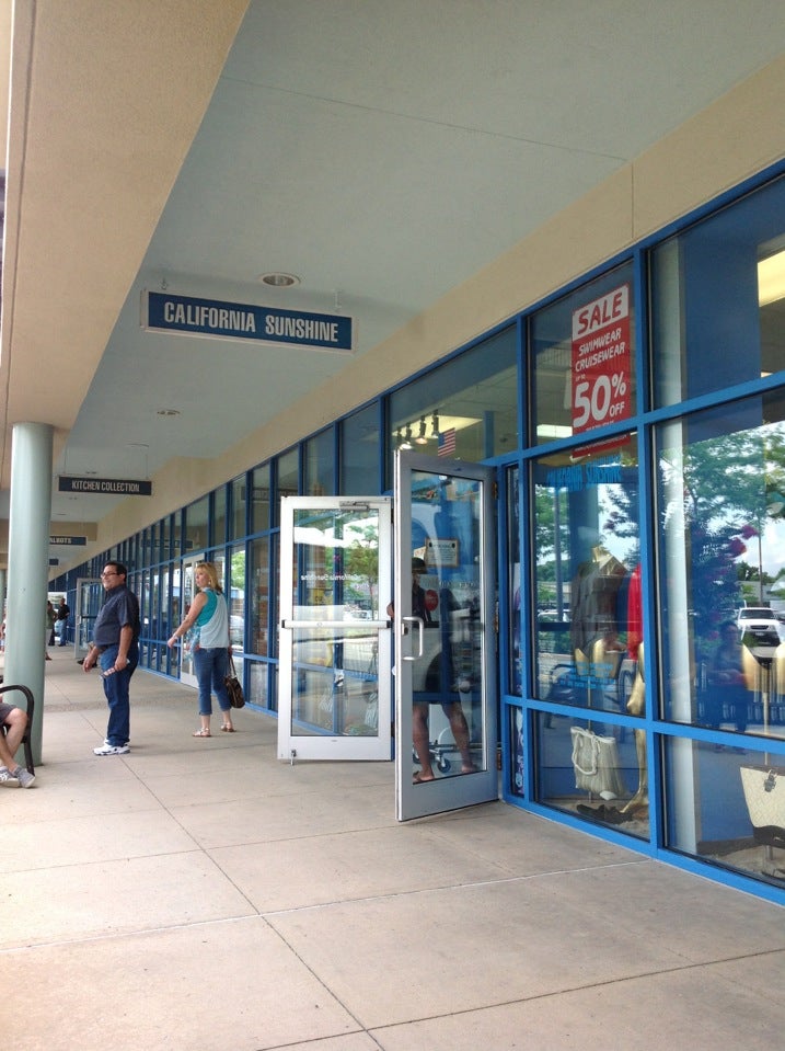 Tanger Outlets Riverhead