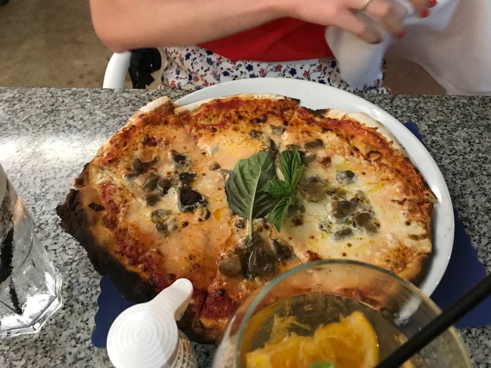 Spris Artisan Pizza