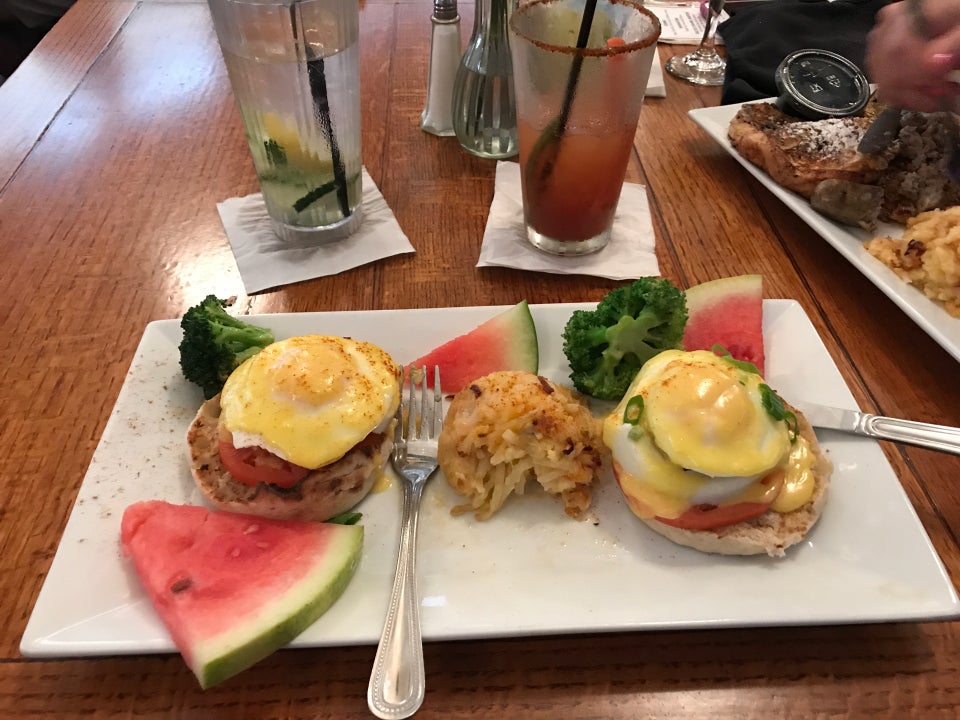 No Frill Bar And Grill