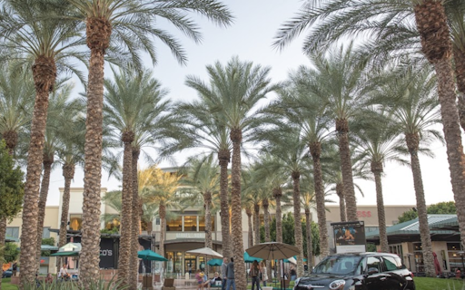 Kierland Commons
