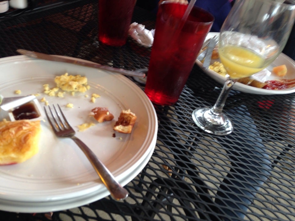 Rain Bistro & Lounge