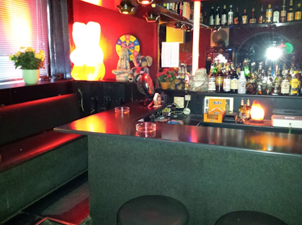 Pick Up Gay Bar