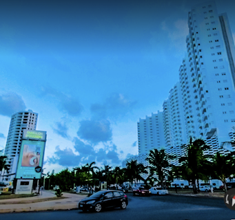 Plaza Malecon Americas